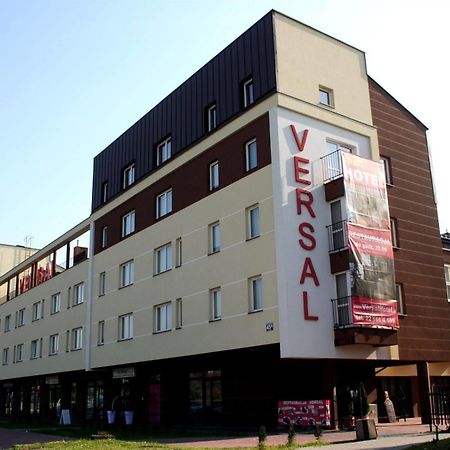Versal Airport Modlin Nowy Dwór Mazowiecki Exterior foto